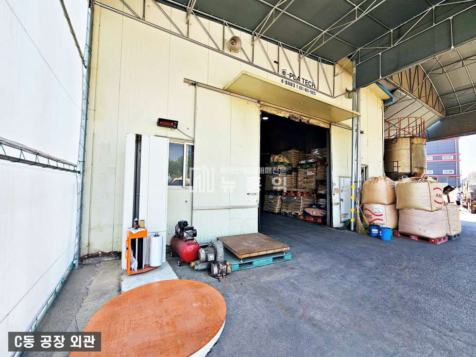 경기 화성만세구 팔탄면 율암리 35-7 C동 ▶▶ 율암리 넓은 마당,대형차 진 출입,전력100Kw 공장,창고 임대 ◀◀ 월세 매물번호 10124 사진 3